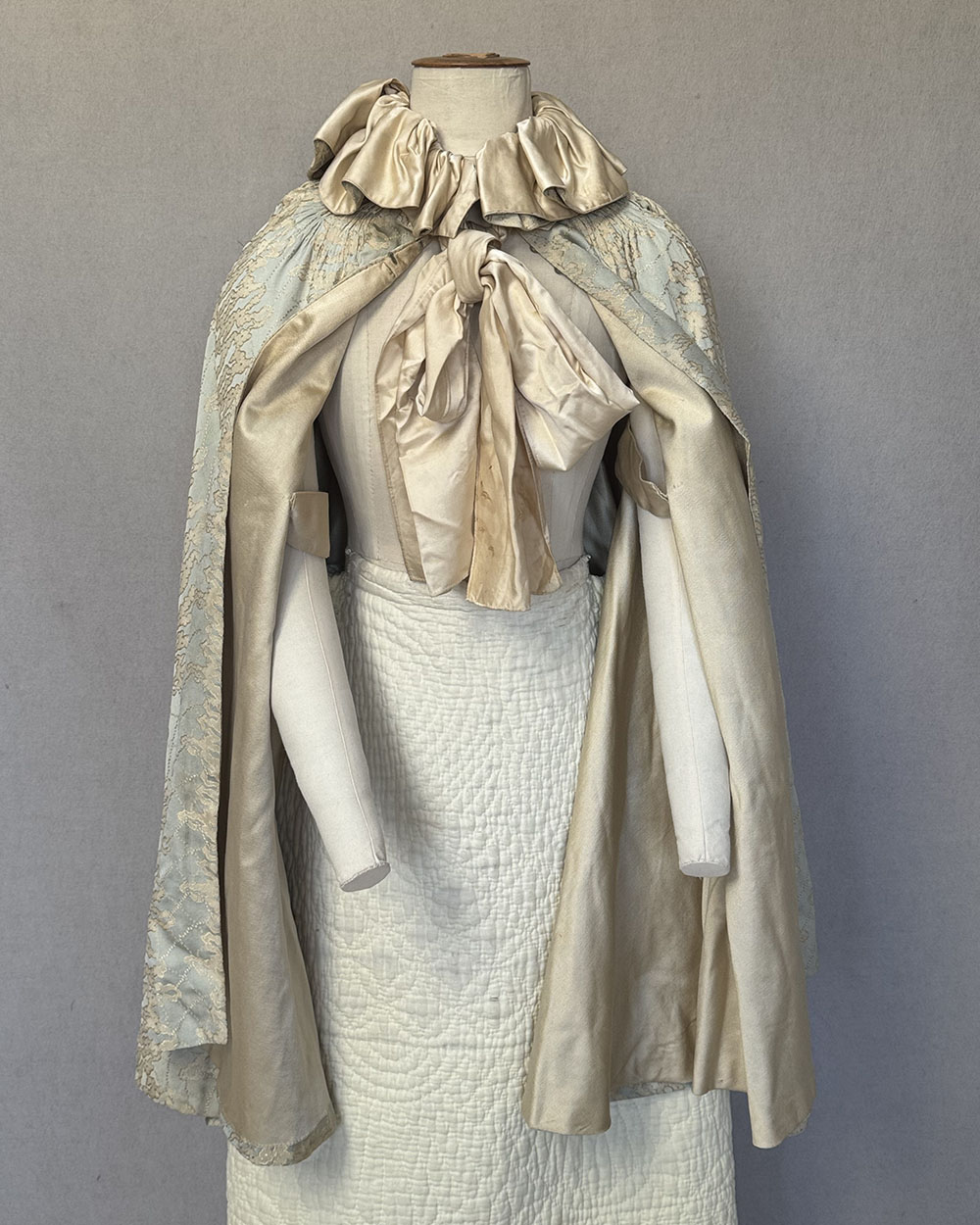 Liberty Opera Cape