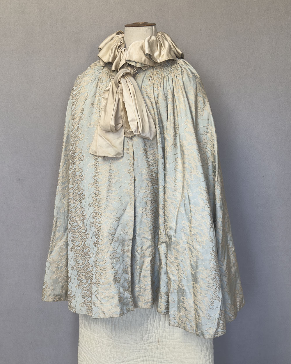 Liberty Opera Cape