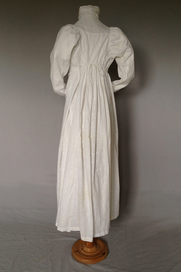 Habit dress