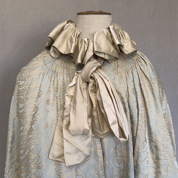 Liberty Opera Cape