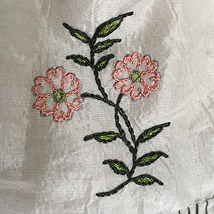 Embroidered Robe l'Anglais
